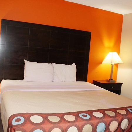 Huntington Inn Bagian luar foto