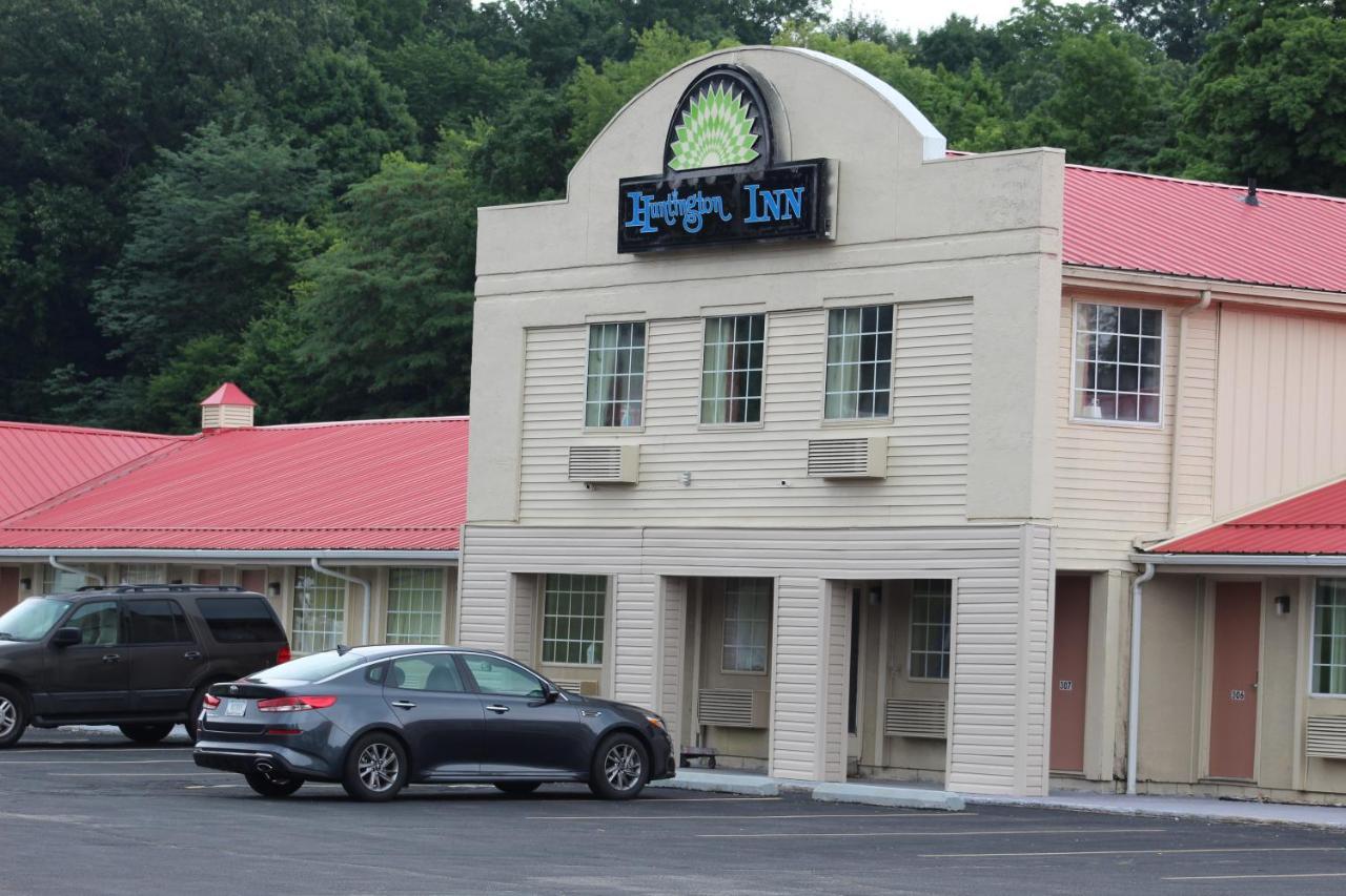 Huntington Inn Bagian luar foto