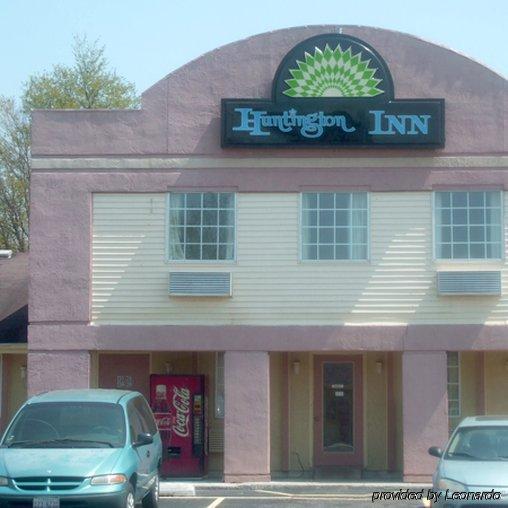 Huntington Inn Bagian luar foto