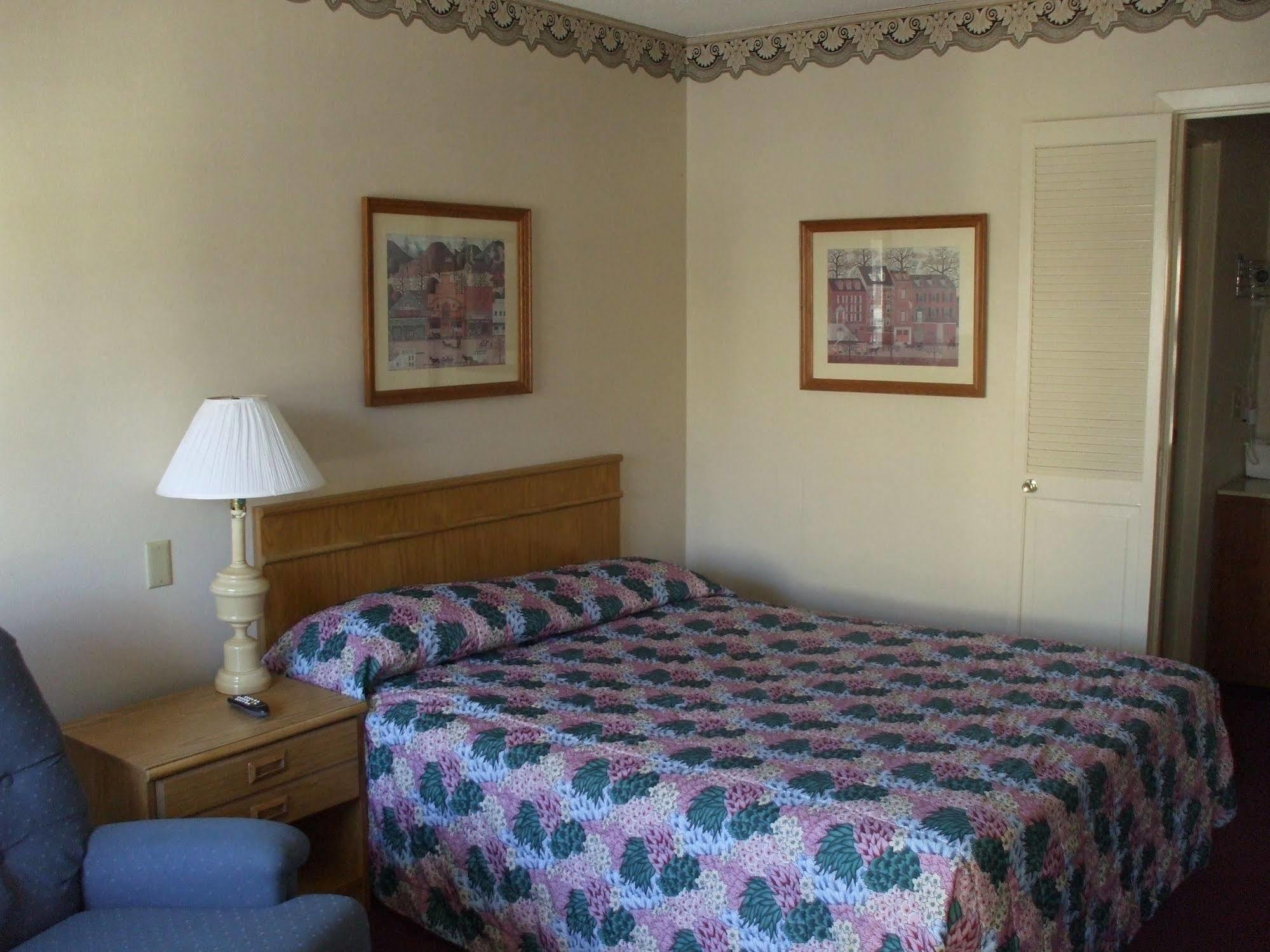 Huntington Inn Bagian luar foto